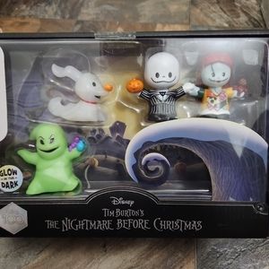 Little people nightmare before Christmas!